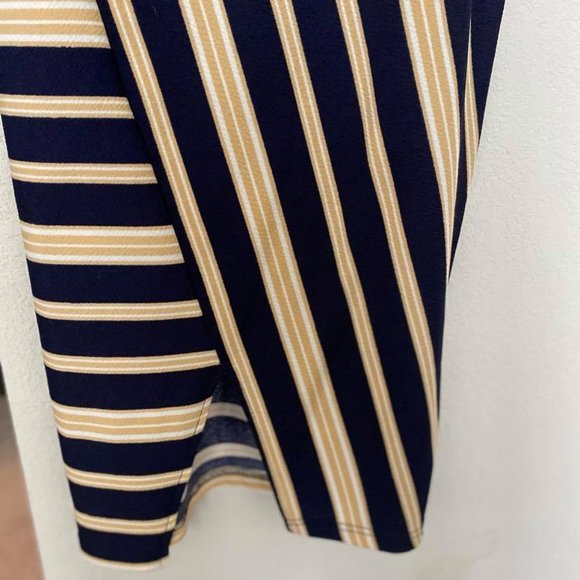 Professional Dress - Picture 3 of 3